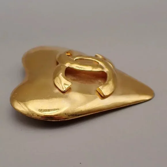CHANEL Logo Heart Pin Brooch 93P Gold GHW France Vintage Accessory